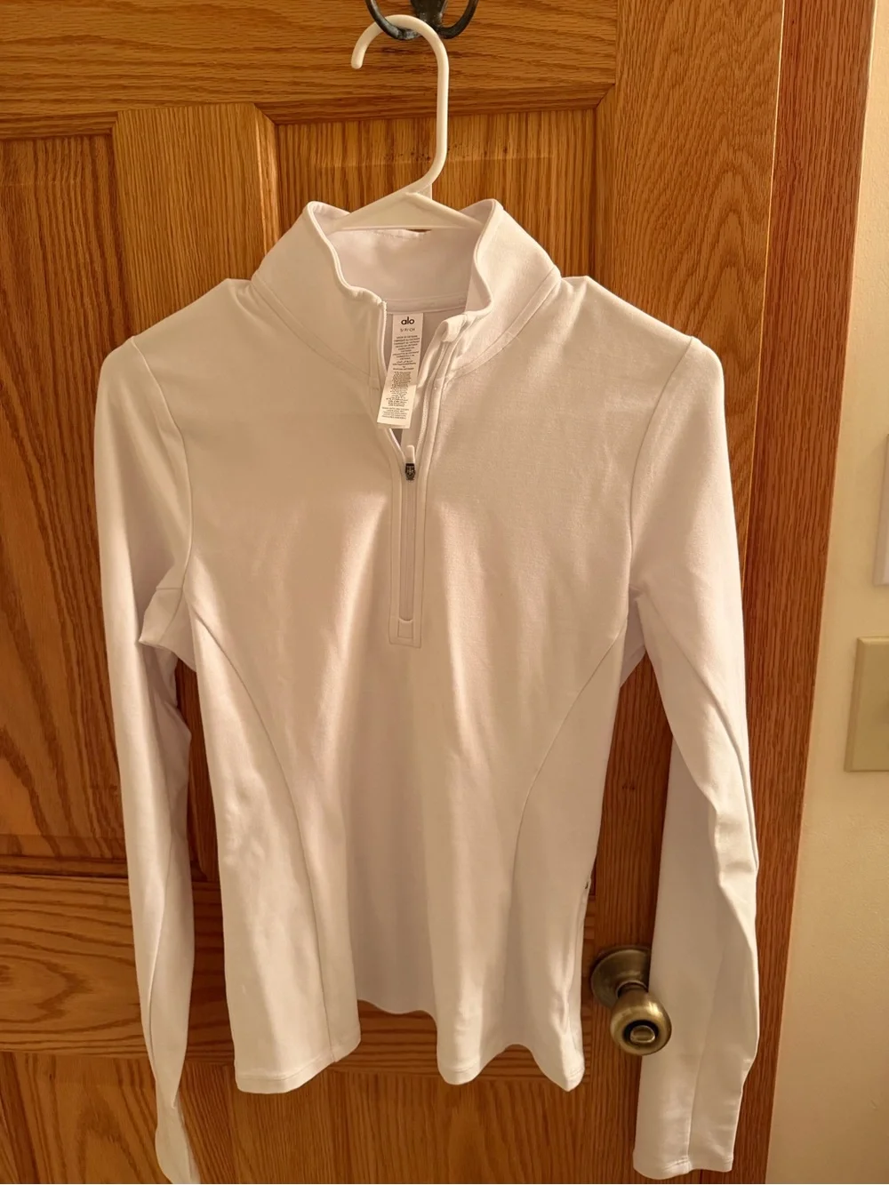 NWOT ALO Yoga White 1/2 Zip Aloft Pullover